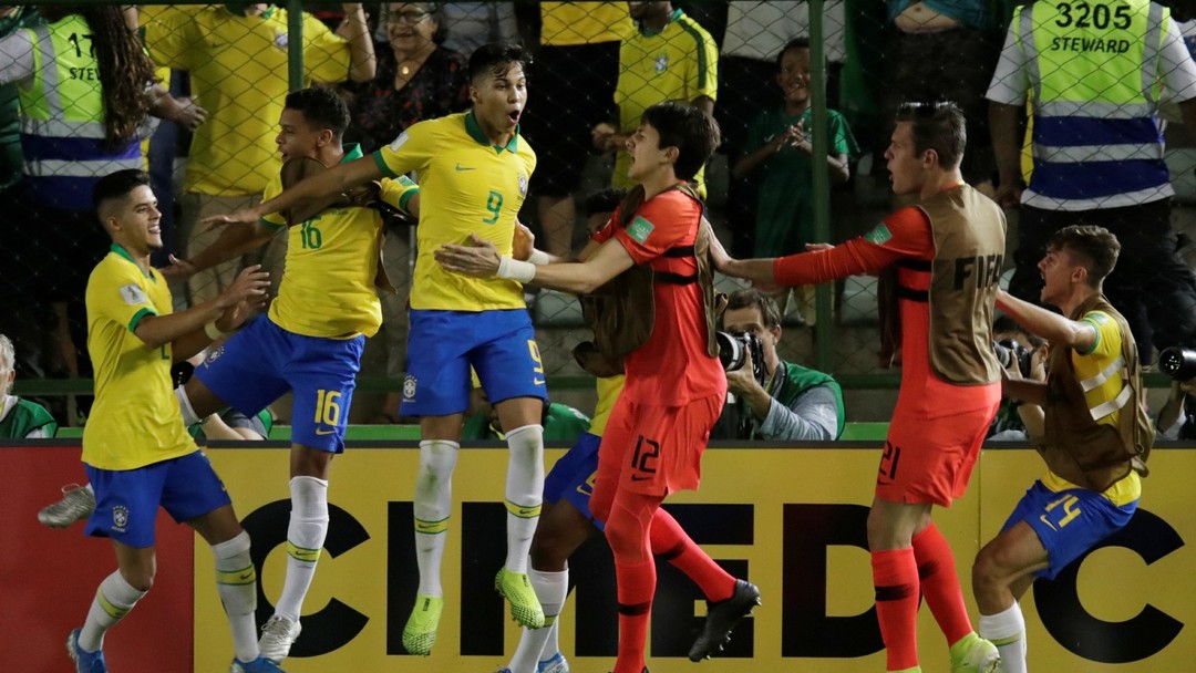 Photo of Brasil vira nos acréscimos e é tetra no Mundial Sub-17