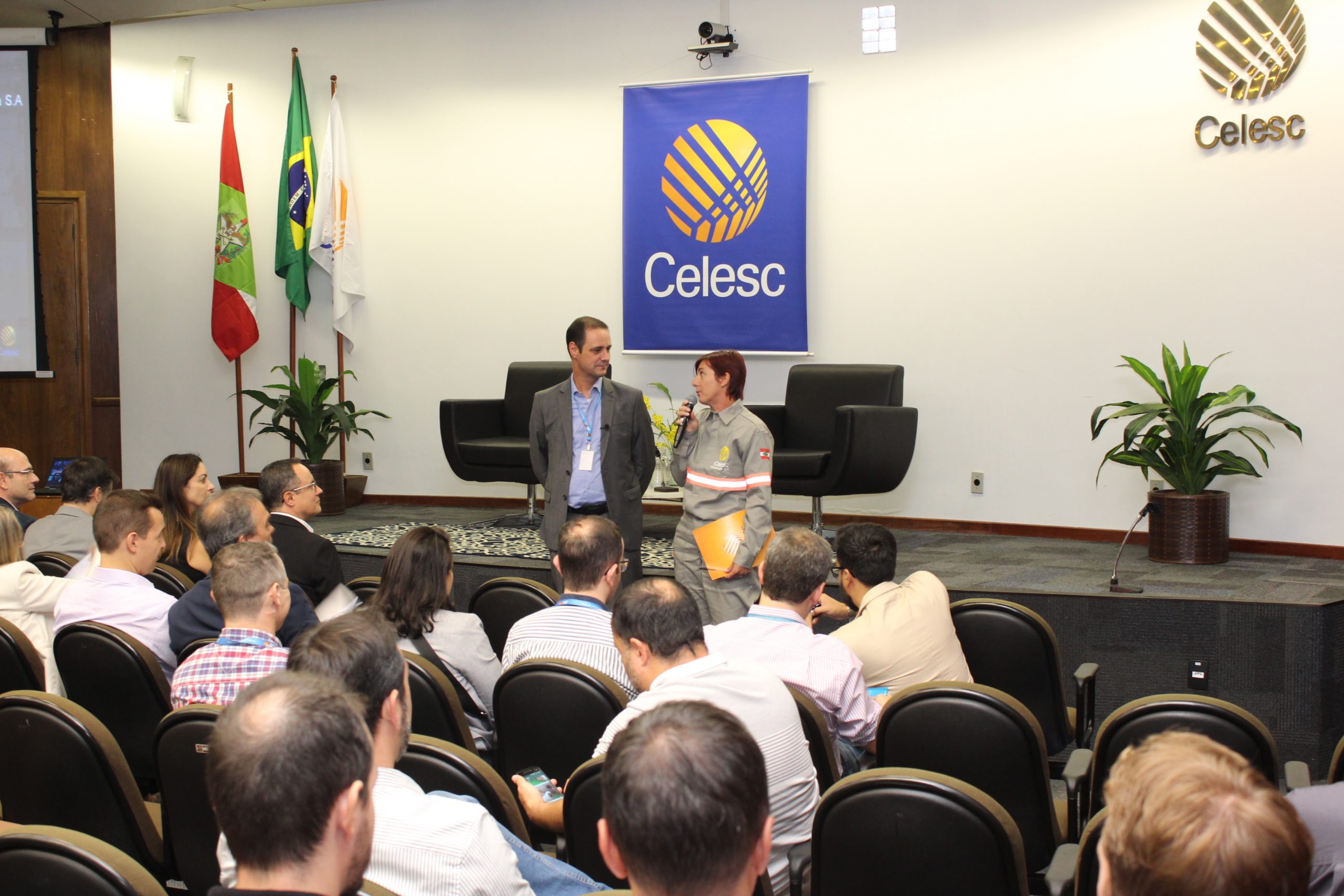 Photo of Celesc anuncia aplicação de recursos de R$ 1,2 bilhão em 2020