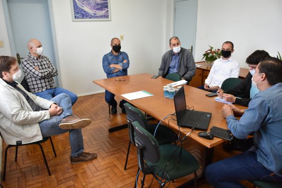 Photo of Comissão Especial se reúne com representantes da Casan