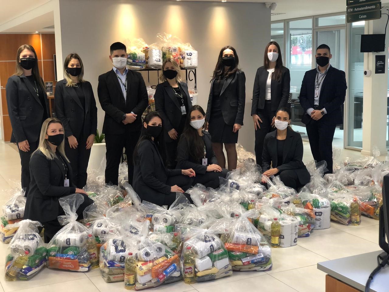 Photo of Unicred Desbravadora Sul doa mais de 17,5 toneladas em alimentos para entidades beneficentes