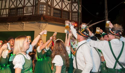 Photo of Prefeitura de Blumenau anuncia cancelamento da Oktoberfest em 2020