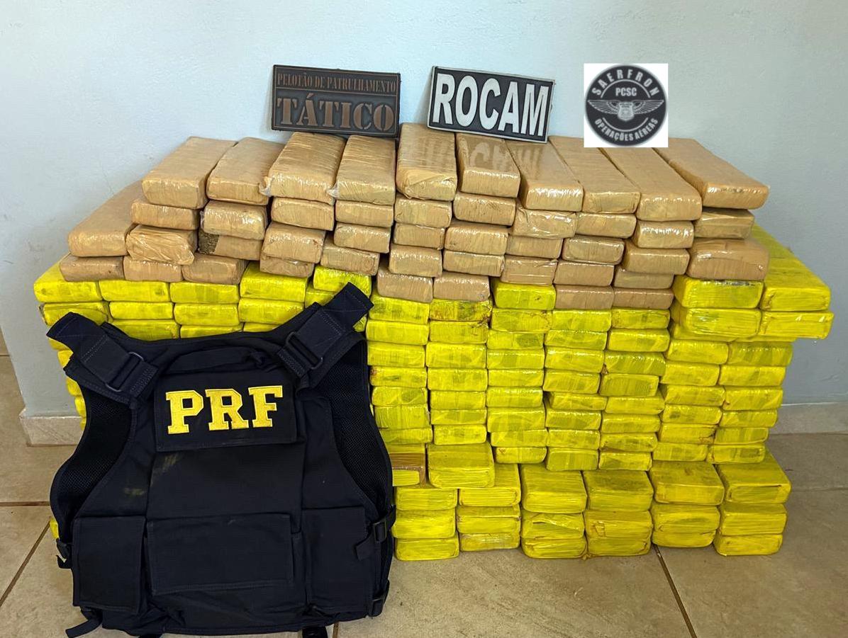 Photo of Ação conjunta PRF, PM e Civil apreende 140 kg de maconha em Chapecó