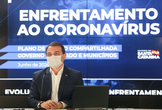 Photo of Governador Carlos Moisés testa positivo para novo coronavírus