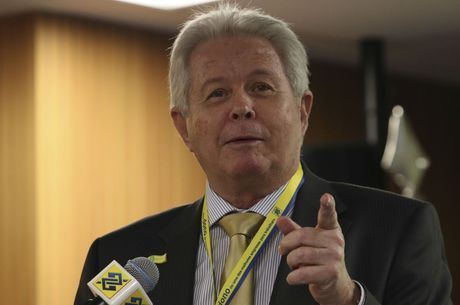Photo of Rubem Novaes pede para deixar a presidência do BB