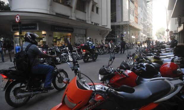 Photo of Motociclistas lideram indenizações pagas pelo Dpvat por acidentes