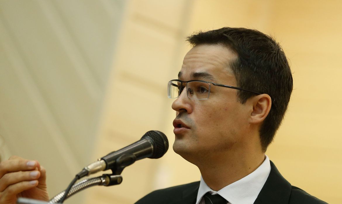 Photo of CNMP arquiva ação de Lula contra procuradores da Lava Jato