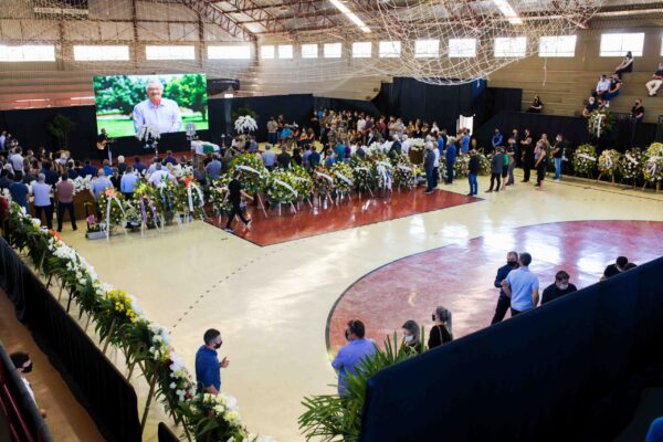 Photo of Chapecó se despede de um dos maiores líderes cooperativistas do Brasil