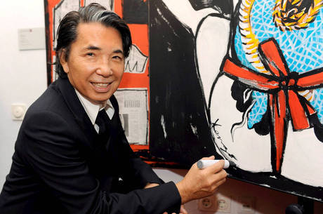 Photo of Designer japonês Kenzo Takada morre de covid-19