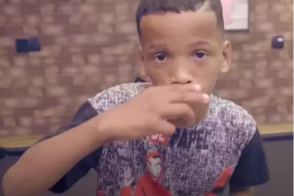 Photo of Famoso pelo bordão “Cabelin na régua”, MC Kallebe morre afogado