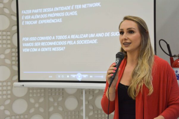 Photo of Suzana Spohr é a nova presidente da CDL Jovem em Chapecó