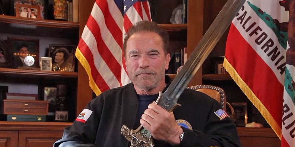 Photo of Schwarzenegger compara invasão do Capitólio à violência nazista
