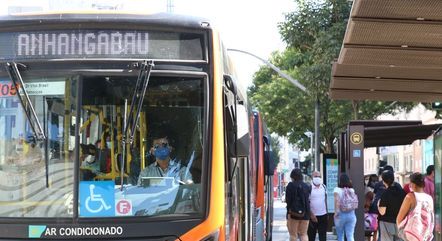 Photo of Trabalhadores de transportes serão vacinados como grupo prioritário