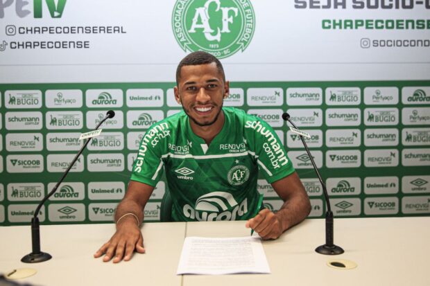 Photo of FECHADO COM A CHAPE: Fabinho é o novo reforço do Verdão para a temporada 2021