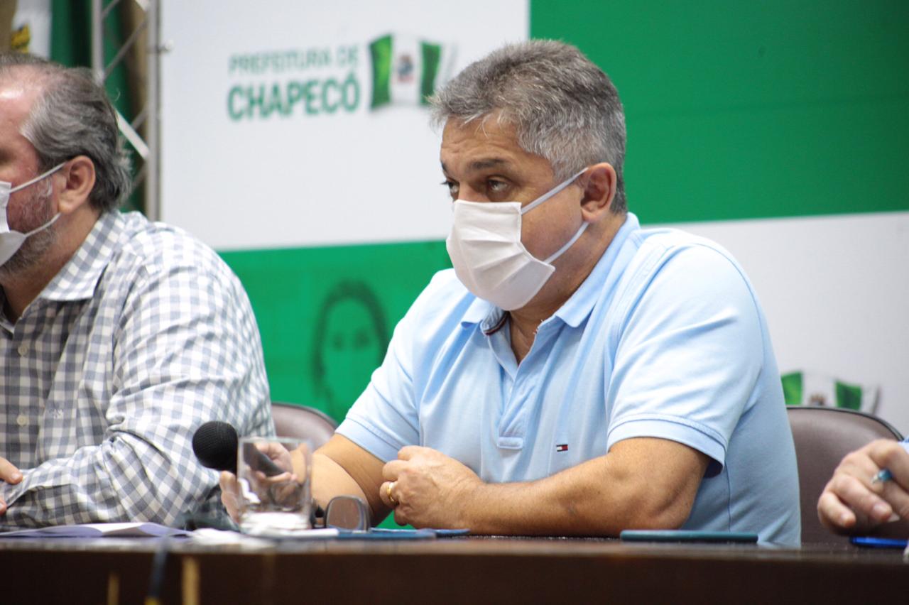 Photo of Entidades divulgam notas de apoio às ações do prefeito de Chapecó no combate à Covid