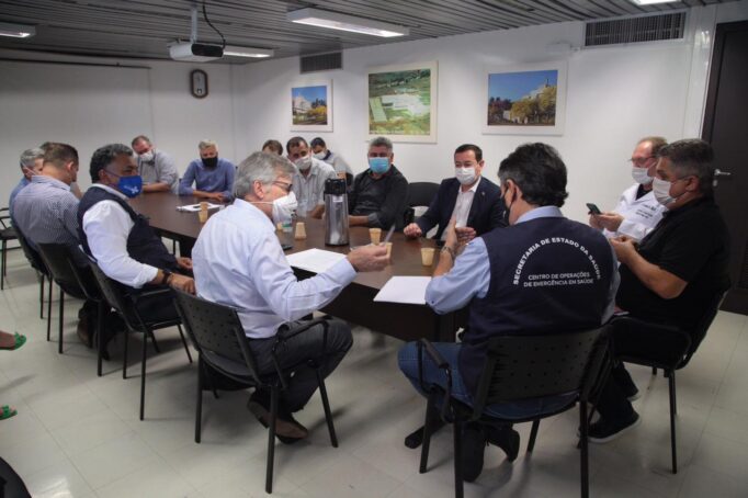 Photo of Secretário da Saúde diz que prioridade é abrir leitos e melhorar processos