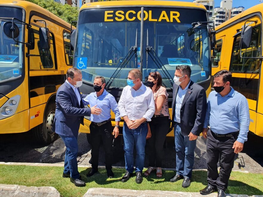 Photo of Altair Silva viabiliza ônibus escolares para municípios catarinenses