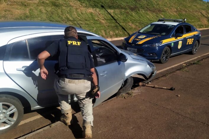 Photo of PRF recupera carro furtado, na BR-480 em Chapecó