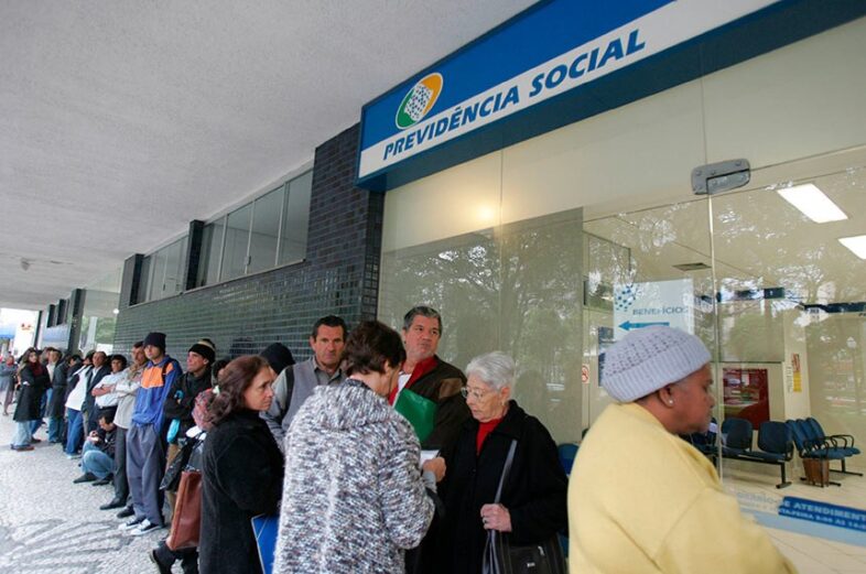 Photo of Jorginho Mello apresenta projeto para facilitar prova de vida aos beneficiários do INSS