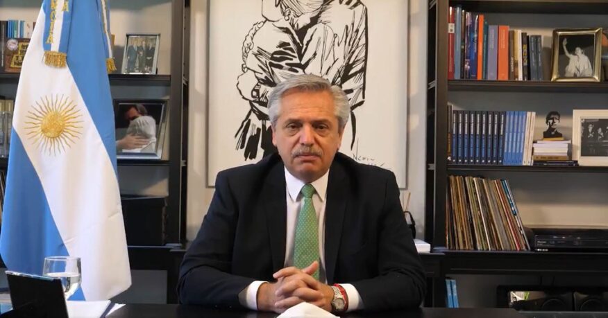 Photo of Após tomar vacina, presidente argentino anuncia que está com Covid