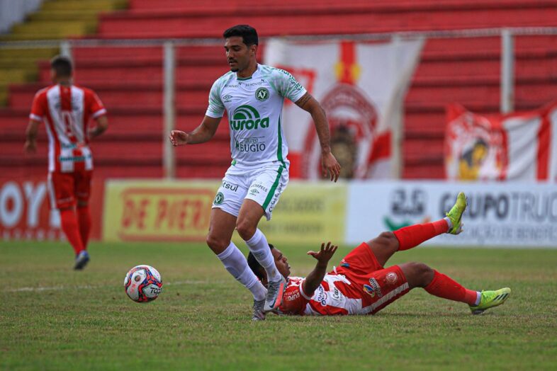Photo of Hercílio Luz e Chape ficam no 0 a 0, no jogo de ida das quartas de final