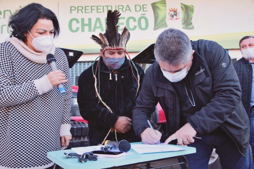 Photo of Indígenas recebem tratores da Funai e tratam demandas com o prefeito