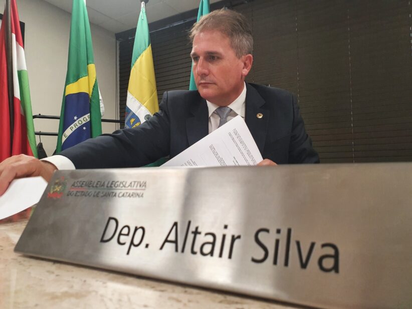 Photo of Altair Silva garante asfalto e reforma do Hospital São Lucas, em Xavantina