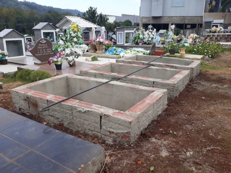 Photo of Crianças mortas em ataque a creche em SC serão enterradas lado a lado
