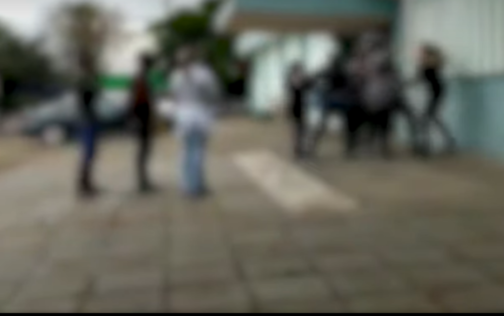 Photo of VÍDEO: briga entre familiares de paciente é registrada em hospital no Oeste