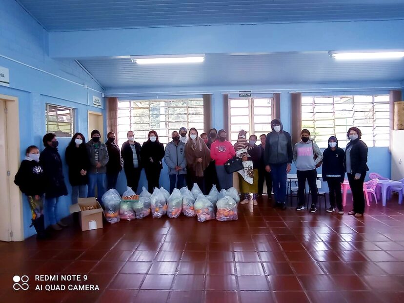Photo of Prefeitura de Chapecó distribui 267 cobertores e 40 cestas de alimentos