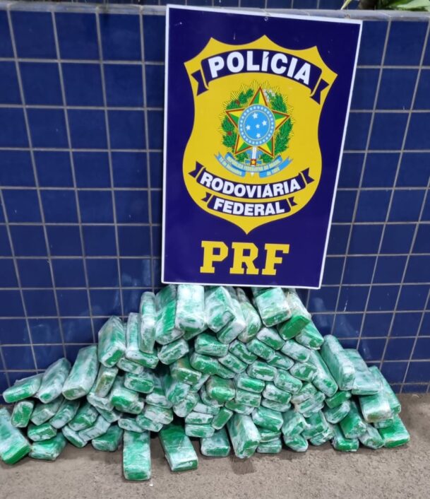 Photo of PRF flagra mais de 50 kg de maconha em lataria de veículo na BR 163, no Extremo-oeste