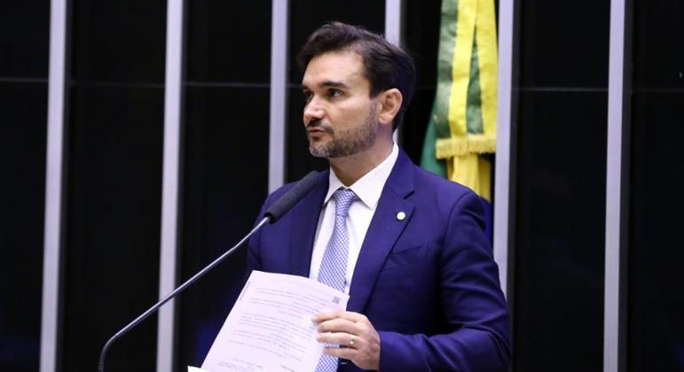 Photo of Câmara dos Deputados aprova reforma do Imposto de Renda, que segue para o Senado