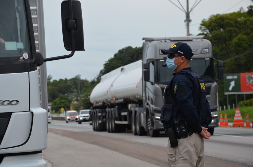 Photo of BALANÇO: quatro mortes nas rodovias federais em SC durante o feriado