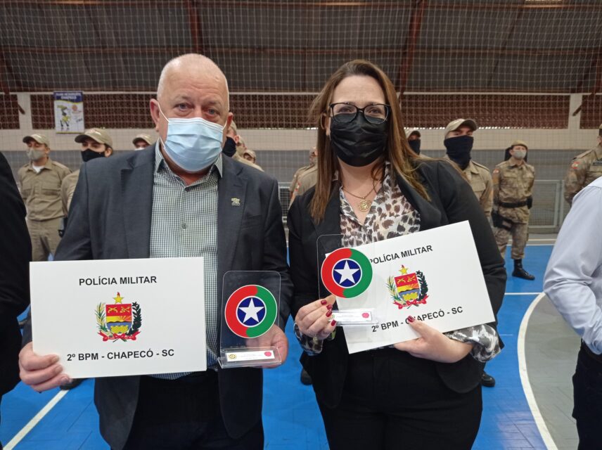 Photo of Amosc recebe Comenda nos 60 anos do 2° BPM – Fron de Chapecó