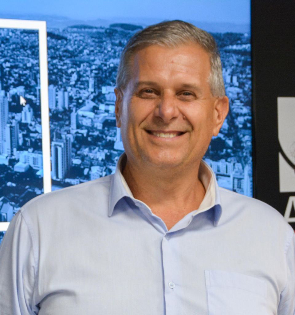 Photo of Empresário Gelson Dalla Costa recebe Ordem do Mérito Industrial da FIESC