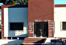Photo of Grupo criminoso picha fachada de base da PM em SC