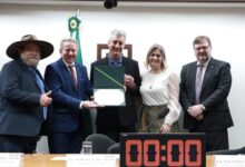 Photo of Por indicação de Maldaner, Ordemilk recebe Prêmio Mérito Agropecuário