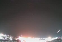 Photo of VÍDEO: Bola de fogo rara risca noite em Chapecó e impressiona