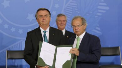 Photo of Presidente assina decreto para reduzir IOF sobre câmbio