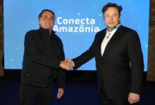 Photo of Bilionário Elon Musk planeja usar satélites para conectar 19 mil escolas e monitorar a Amazônia