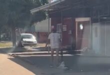 Photo of Homem mata cachorro a pauladas e arranca os olhos do animal