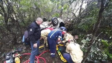 Photo of “NASCEU DE NOVO”: Homem fica mais de 40 horas preso nas ferragens de veículo capotado