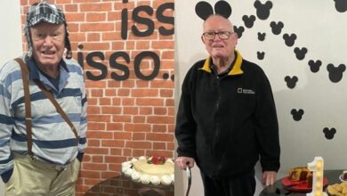 Photo of Aos 90 anos, Vovô de SC comemora ‘mesversários’ temáticos e viraliza na web