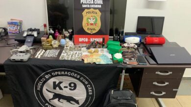 Photo of Polícia Civil cumpre mandados de busca e apreensão em Xanxerê e prende 4 em flagrante