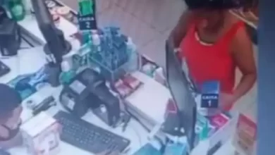 Photo of VÍDEO: Vereadora de mineira é presa furtando produtos de beleza