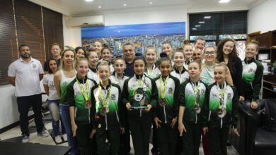 Photo of Prefeito recebe ginastas que se destacaram em competições estadual e sulbrasileira