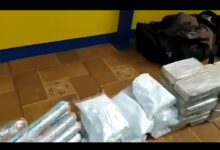 Photo of PRF prende carreta com fundo falso carregada de cocaína e dinamite