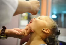 Photo of Cobertura vacinal despenca nos últimos dez anos, e pólio volta a ameaçar o Brasil