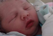 Photo of Bebê nasce com “sinal da cruz” na testa após falecimento da bisavó