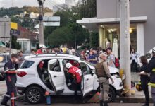 Photo of Acidente com colisão em poste no centro de Concórdia