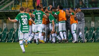 Photo of Chapecoense vence Náutico e garante permanência na Série B